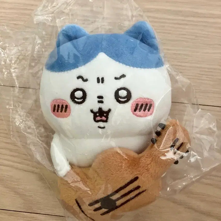 [BUNJANG] Chiikawa Hachiware Desktop Figure (New) / 치이카와 하치와레 데스크톱 인형(새상품)