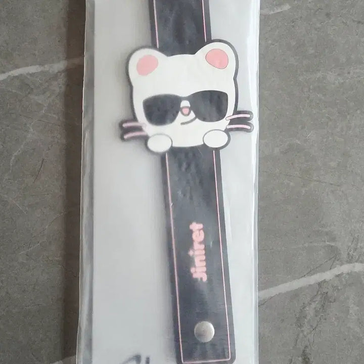 [BUNJANG] Stray Kids Run It Japan Goods Towel Holder / 스트레이키즈 런잇 저팬 굿즈