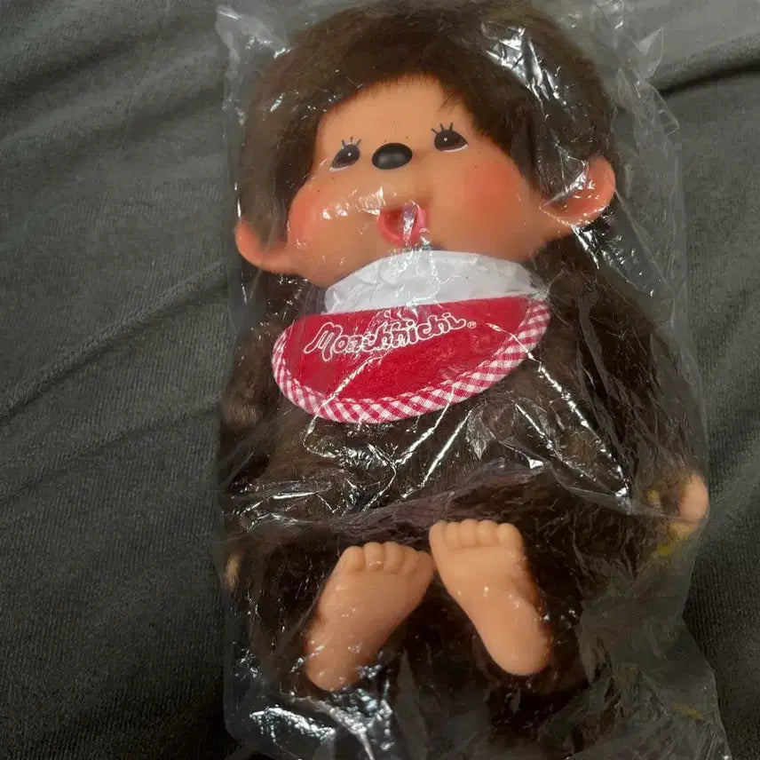 [BUNJANG] Monchhichi Doll Red Plaid Bib / 몬치치 인형
