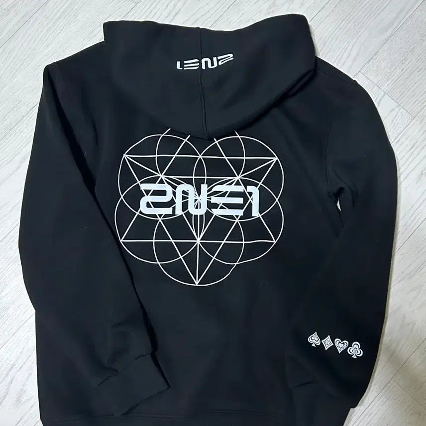 [BUNJANG] 2NE1 Welcome Back Symbol Hoodie Black L Size / 2NE1 웰컴백 심볼 후드 블랙 투애니원