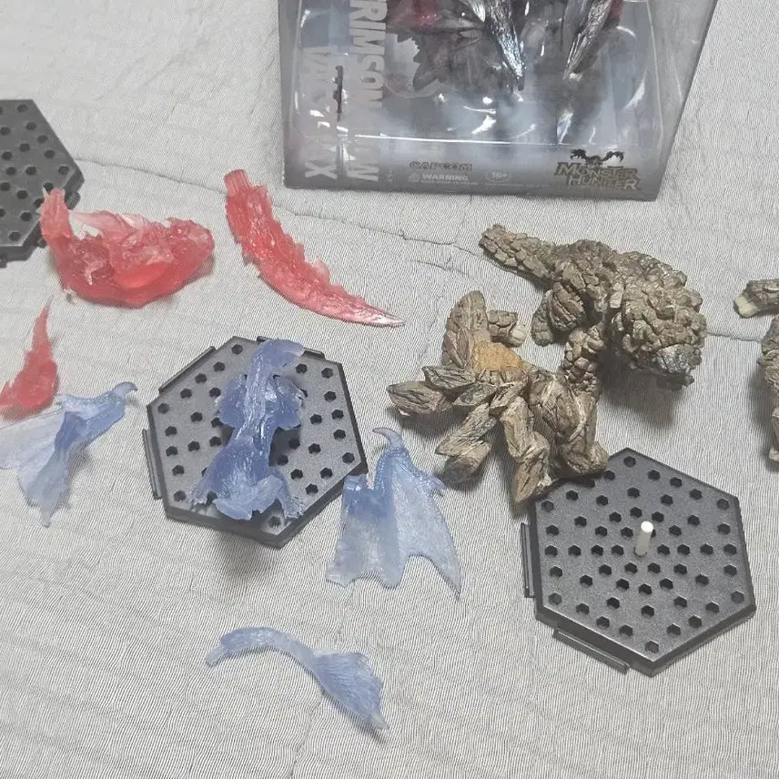 [BUNJANG] Capcom Monster Hunter 4-Figure Set / 캡콤 몬스터헌터 피규어 4종 세트