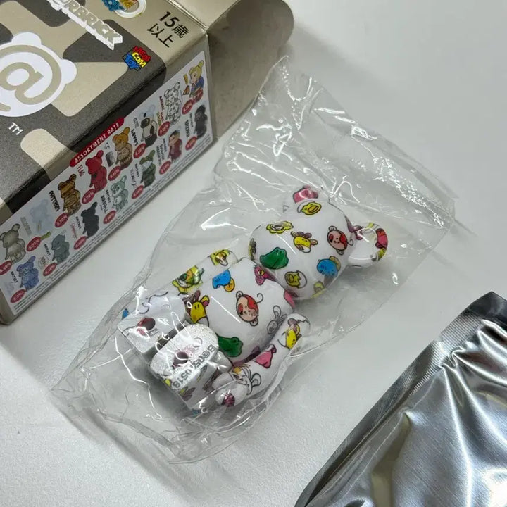 [BUNJANG] Bearbrick Series 52 Animal (Sealed) / 베어브릭 52탄 애니멀 (미개봉)