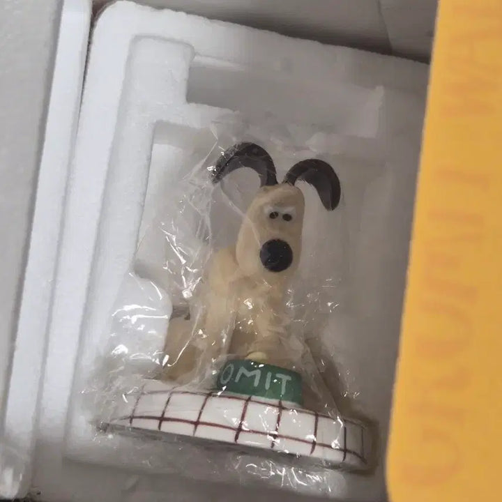[BUNJANG] Gromit Dalcheese Colport Figure / 그로밋 달치즈 콜포트