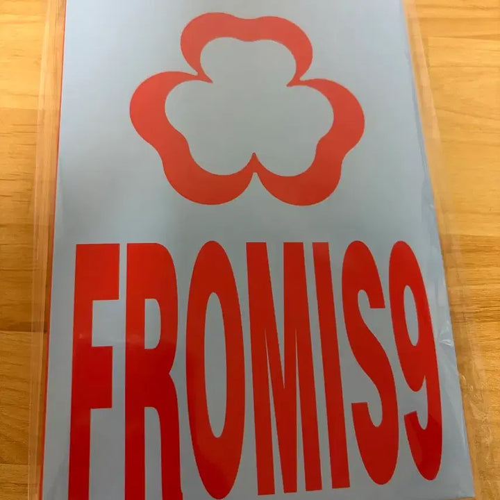 [BUNJANG] from our 20S PROMISE_9 Photocard Binder / 프로미스나인 포토카드 바인더 from our 20S 팝업 스토어