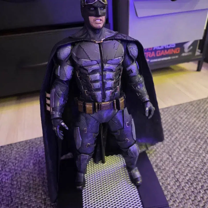 [BUNJANG] Batman Tactical Suit Figure / 배트맨 택틱컬 슈트 피규어