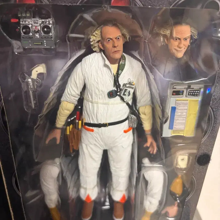 [BUNJANG] Back to the Future Dr. Emmett Brown Action Figure / 백 투 더 퓨처 닥터 브라운 피규어
