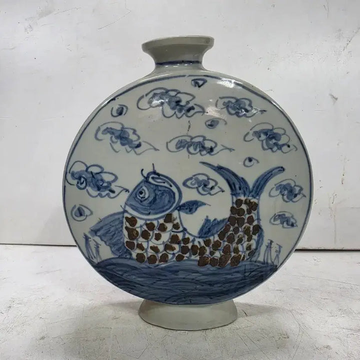 [BUNJANG] Blue and White Porcelain Flask Vase / 청화백자 도자기 편병