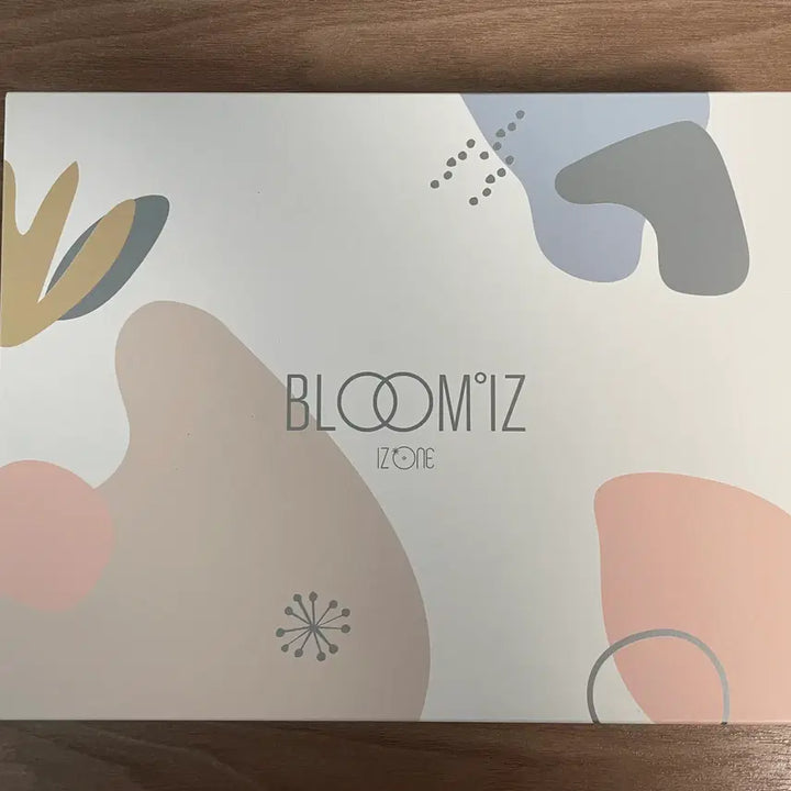 [BUNJANG] IZ*ONE 1st Full Album BLOOM*IZ [I*WAS Ver.] / 아이즈원 - 정규 1집 BLOOM*IZ [I*WAS Ver.]