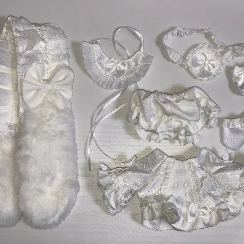 [BUNJANG] 20-30cm Unspecified Origin Milk Rabbit Clothing Set / 무속성 20~30cm 우유토끼 옷장