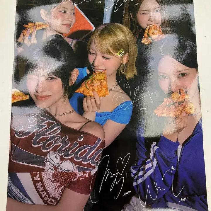 [BUNJANG] Resene Domino Bromide Poster Autograph Version (Sealed) / 리센느 브로마이드 도미노피자 사인버전 미개봉