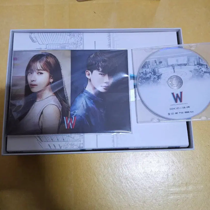 [BUNJANG] W - Two Worlds Korean Drama DVD Special Limited Edition / 이종석 한효주 드라마 더블유 DVD