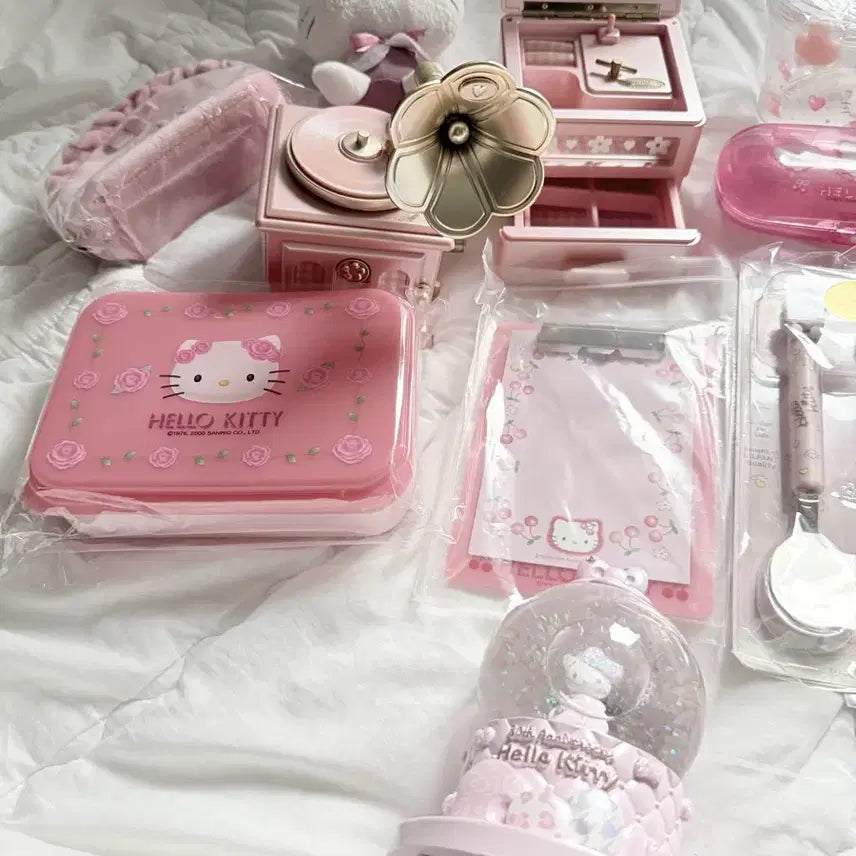 [BUNJANG] Hello Kitty Classic Bundle Set - Rare Angel Kitty Lamp, Plush, Memo Pad, Storage Boxes, Stickers, Pouch / 사진에 있는 거 다 드려요!!!! 고전키티 일괄 박스 헬로키티 희귀템 엔젤키티 키티조명 키티인형 키티메모지