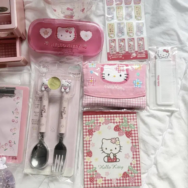 [BUNJANG] Hello Kitty Classic Bundle Set - Rare Angel Kitty Lamp, Plush, Memo Pad, Storage Boxes, Stickers, Pouch / 사진에 있는 거 다 드려요!!!! 고전키티 일괄 박스 헬로키티 희귀템 엔젤키티 키티조명 키티인형 키티메모지