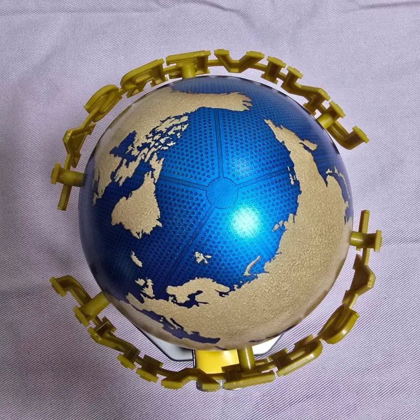 [BUNJANG] Universal Studios Japan Minions Globe Figure / 유니버셜 스튜디오 재팬 지구본 미니언즈 피규어