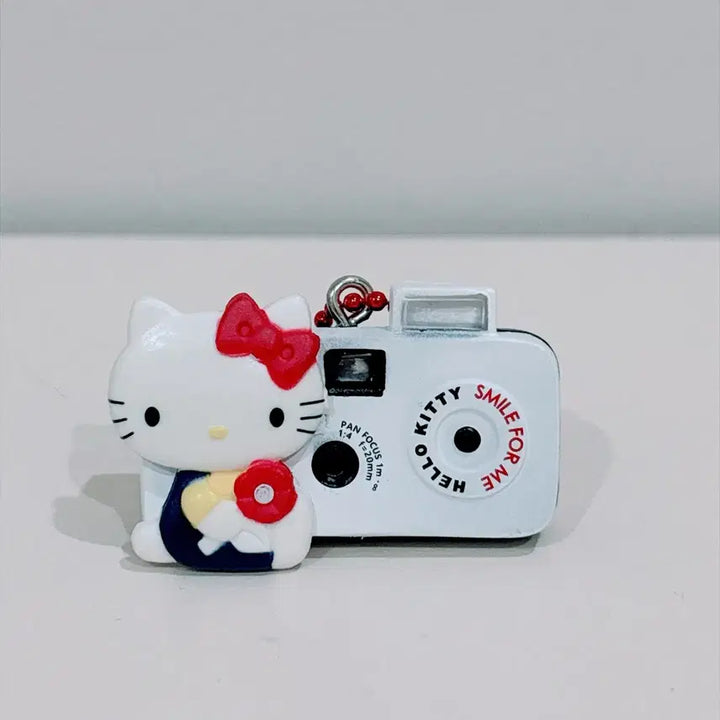 [BUNJANG] Hello Kitty 50th Anniversary Retro Miniature Camera Gacha Keychain Series 2 / 헬로키티 50주년 레트로 빈티지 키링 그리운 아이템 미니어처 가챠 2탄 카메라