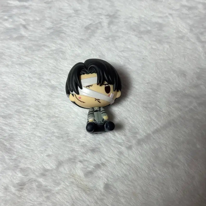 [BUNJANG] Attack on Titan Levi Ackerman Choconooco Figure Gacha / 진격의 거인 초코노코 리바이 병장 쿠지 피규어 가챠