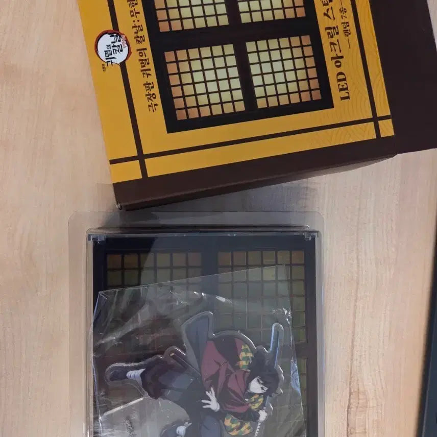 [BUNJANG] Demon Slayer Giyu Acrylic Standee / 맘스터치 귀멸의칼날 기유 아크릴 스탠드