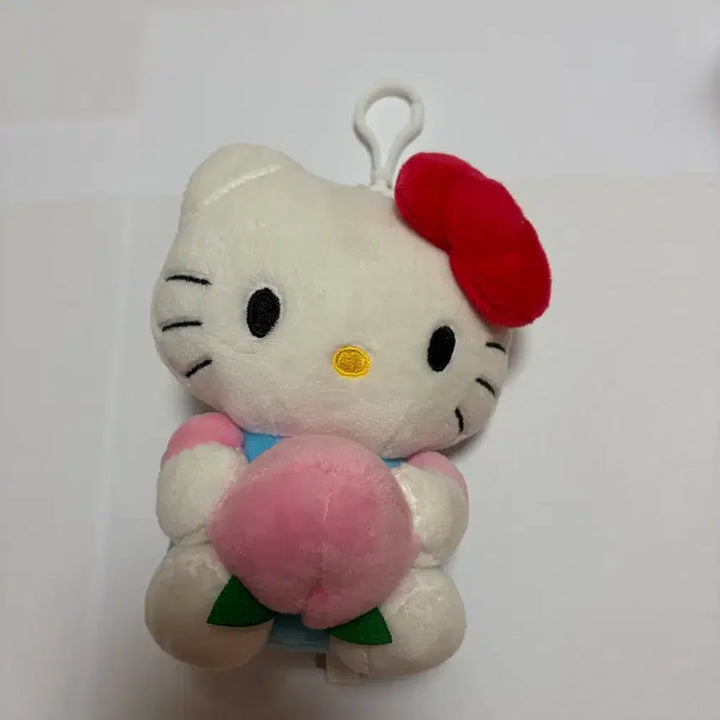 [BUNJANG] Hello Kitty Doll &amp; Keychain Bundle Set (4 Pieces) / 일괄) 헬로키티 인형, 키링 4종 모음