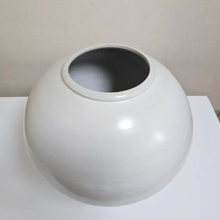 [BUNJANG] Large Matte Moon Jar 40.5cm / 대형 무광 달항아리 3번 (40.5cm)