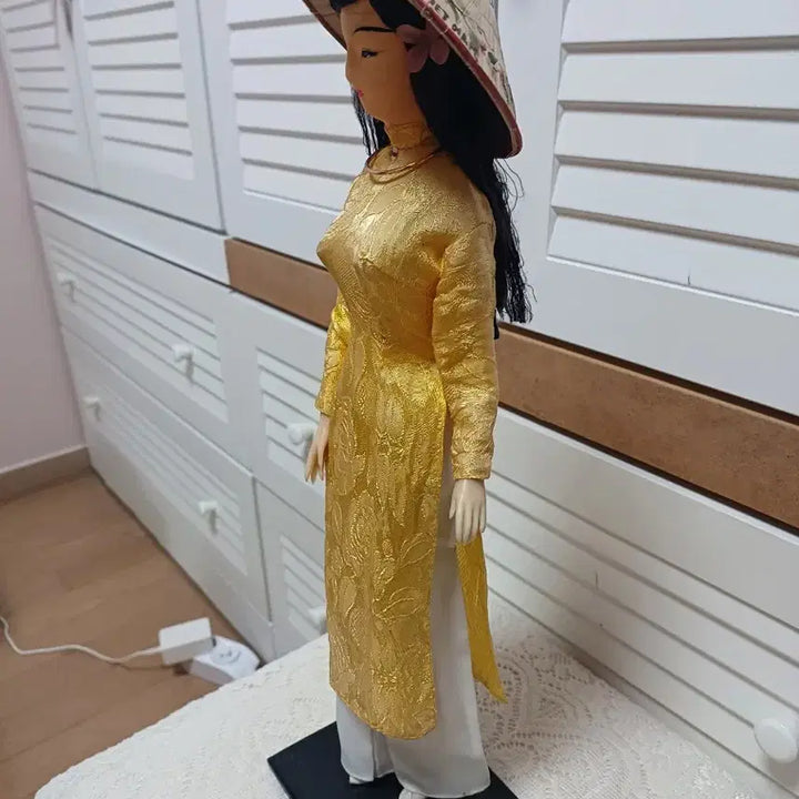 [BUNJANG] Vietnamese Ao Dai Doll with Hat / 베트남아오자이인형&amp;모자