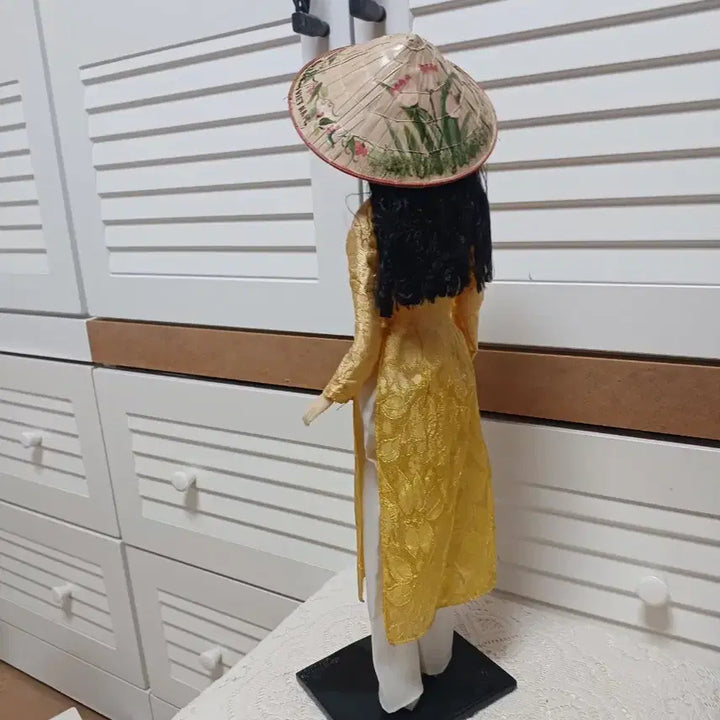 [BUNJANG] Vietnamese Ao Dai Doll with Hat / 베트남아오자이인형&amp;모자
