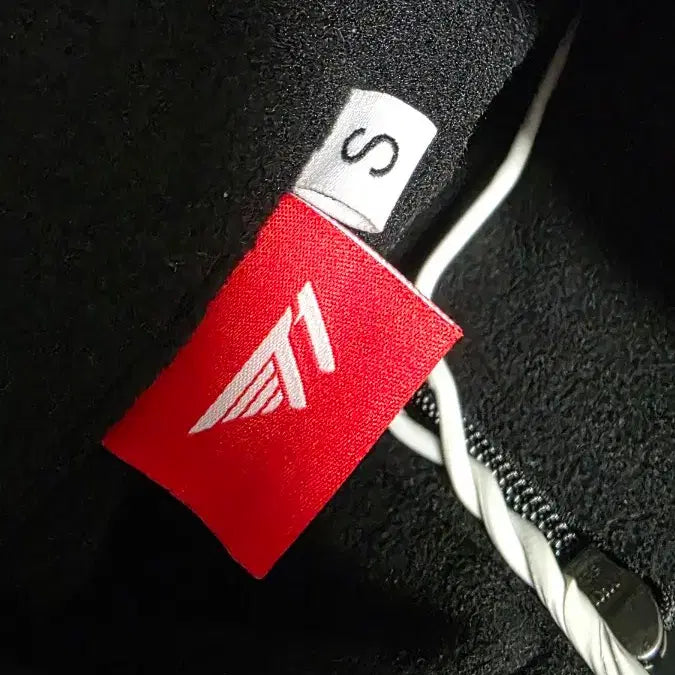 [BUNJANG] T1 Fleece Jacket - Size S / T1 티원 후리스 S