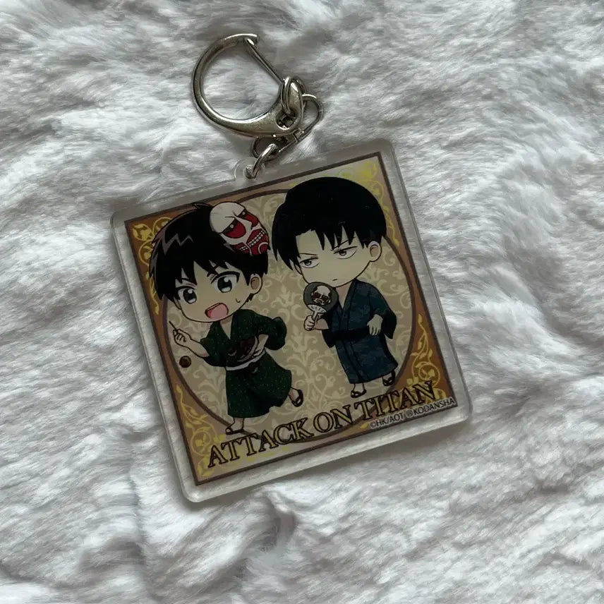 [BUNJANG] Attack on Titan Levi Eren Acrylic Keychain / 진격의 거인 아크릴 키링 리바이 에렌