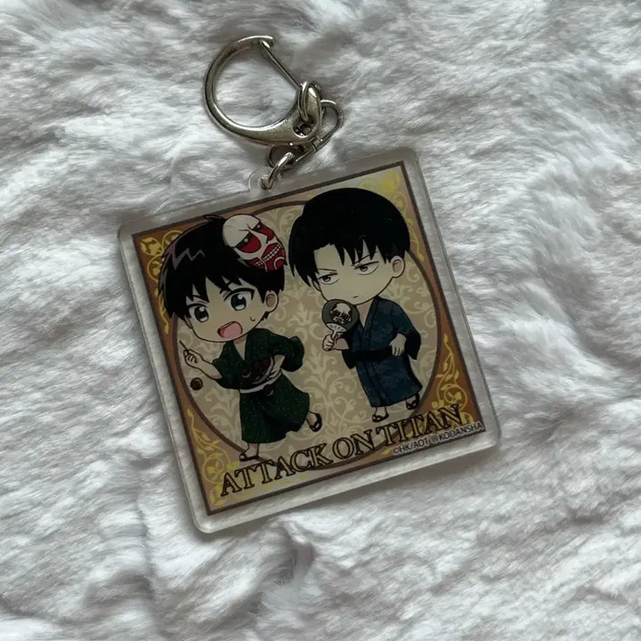 [BUNJANG] Attack on Titan Levi Eren Acrylic Keychain / 진격의 거인 아크릴 키링 리바이 에렌