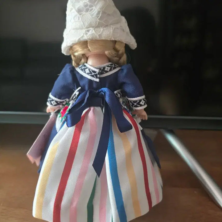[BUNJANG] Madame Alexander Traditional Costume Doll / 마담알렉산더