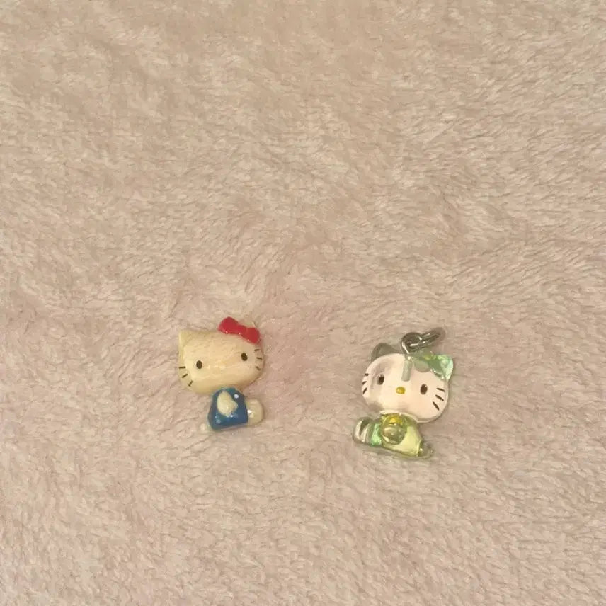 [BUNJANG] Classic Kitty Strap Wood &amp; Transparent Clover Bundle Set / 고전 키티스트랩 나무 투명 클로버 일괄