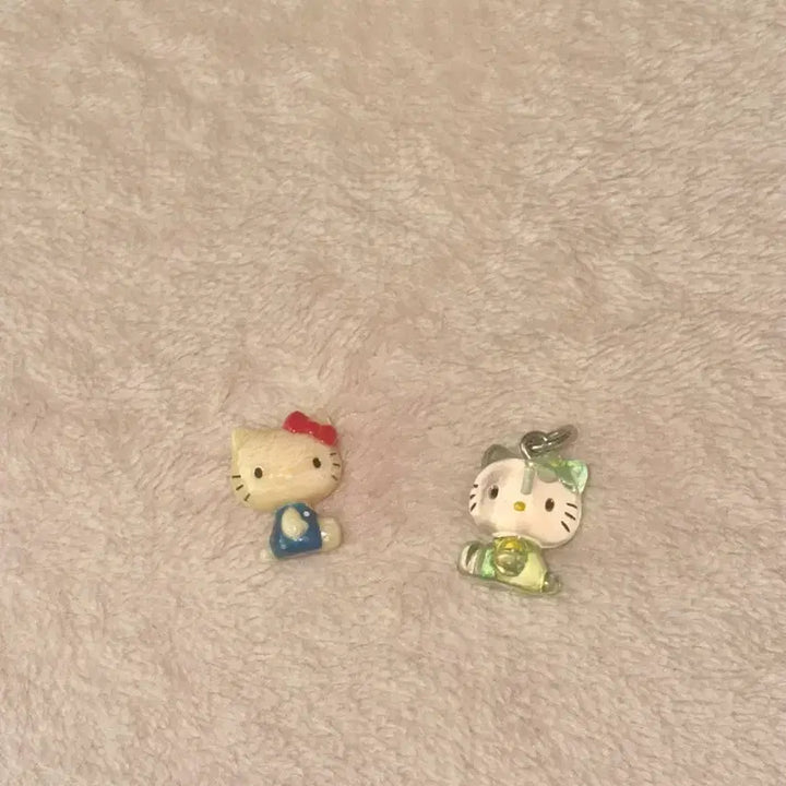 [BUNJANG] Classic Kitty Strap Wood &amp; Transparent Clover Bundle Set / 고전 키티스트랩 나무 투명 클로버 일괄