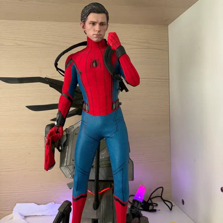 [BUNJANG] Spider-Man: Homecoming Quarter Scale 1/4 Figure / 스파이더맨 홈커밍 1/4 피규어