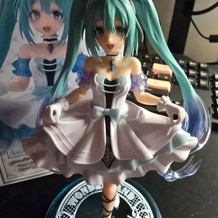 [BUNJANG] Hatsune Miku Wonderland Cinderella Figure / 하츠네 미쿠 원더랜드 신데렐라 피규어 판매합니다