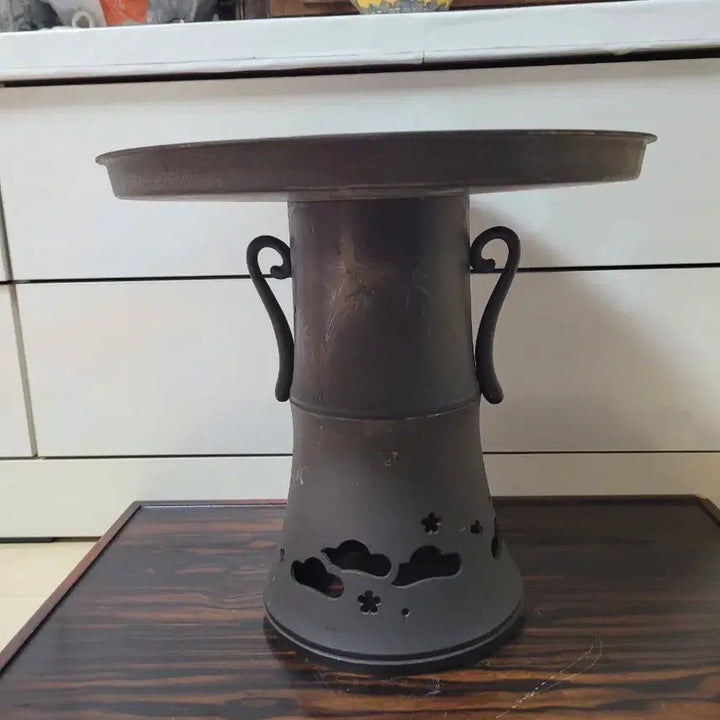[BUNJANG] Japanese Brass Vase with Floral Engraving / 황동 우수 바다 (일본 제품)