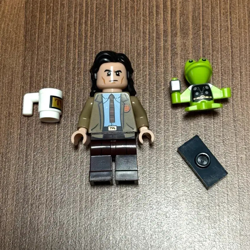 [BUNJANG] LEGO Marvel Loki Figure / 레고 마블 로키 피규어