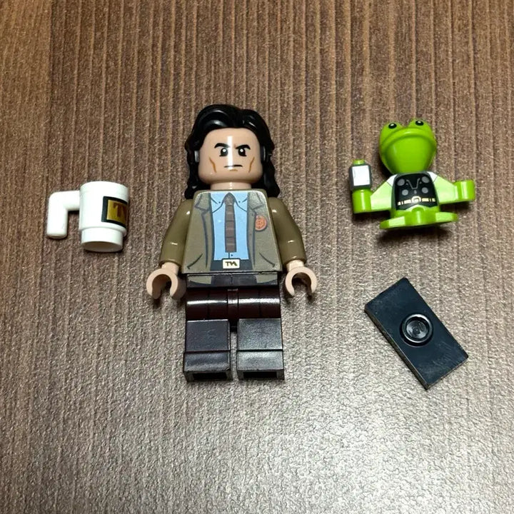 [BUNJANG] LEGO Marvel Loki Figure / 레고 마블 로키 피규어