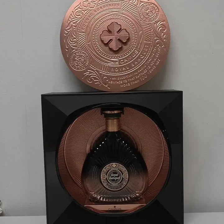 [BUNJANG] Camus XO Cognac Royal Banquet Empty Bottle with Case / 까뮤 로얄 뱅큇 꼬냑 위스키 공병