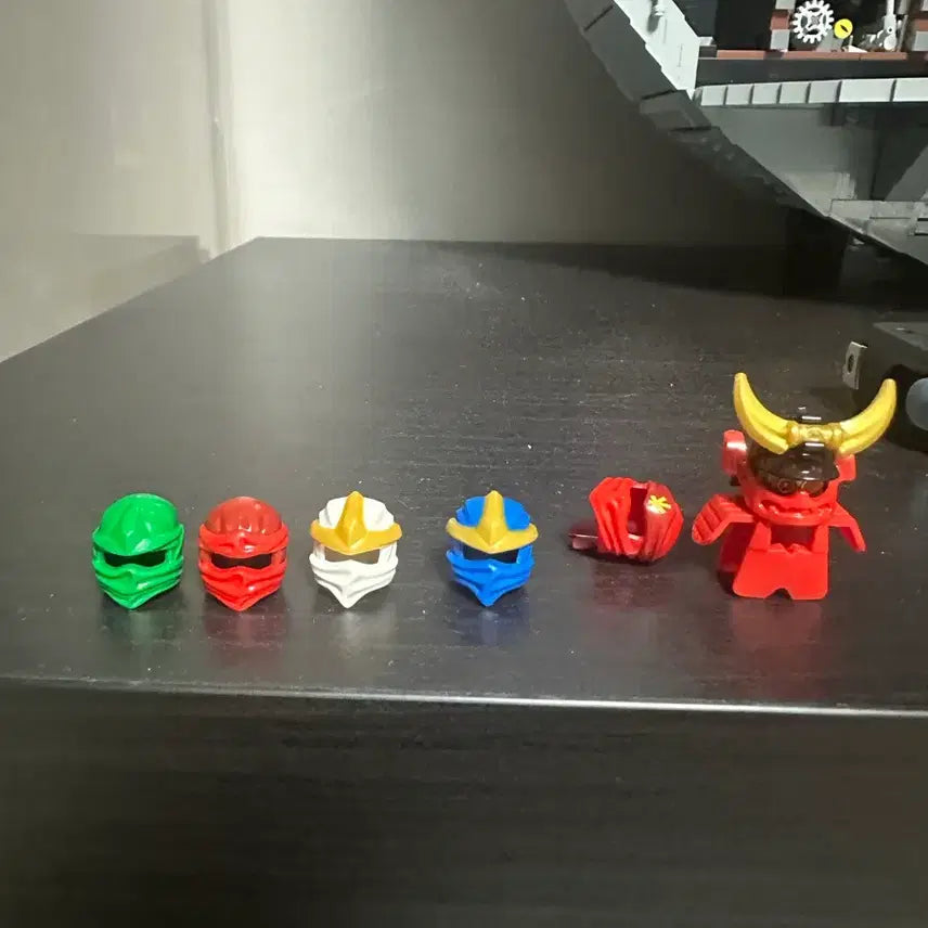 [BUNJANG] LEGO Ninjago Parts Set (Includes Lloyd DX Hood) / 리고 닌자고 부품 세트(로이드dx두건 등)