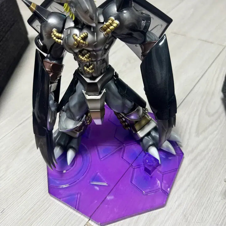 [BUNJANG] Miman Blackwargreymon Reproduced Action Figure / MiMAN 블랙워그레이몬 복각