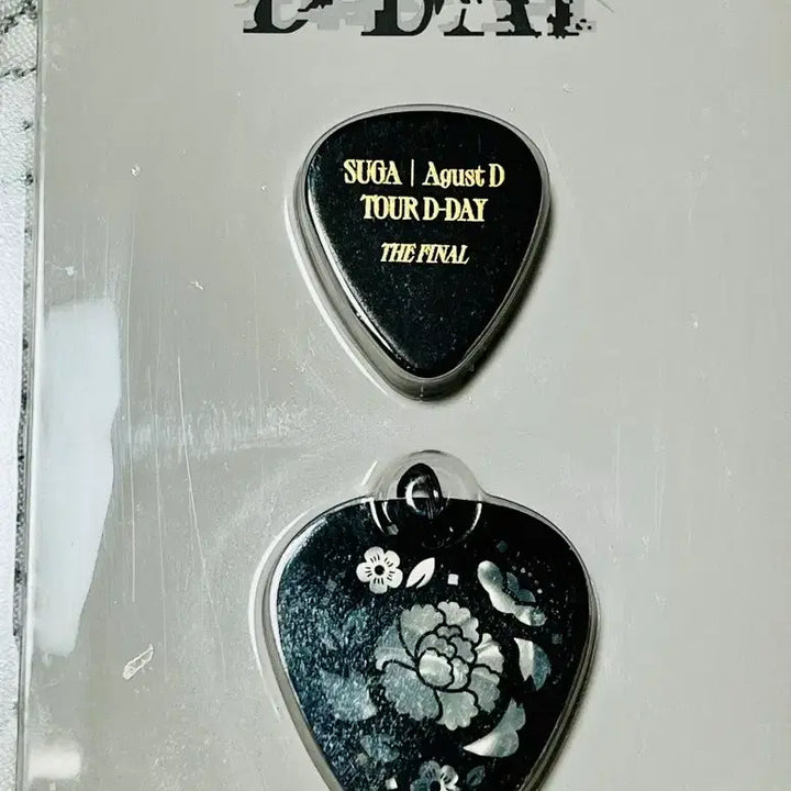 [BUNJANG] SUGA Agust D Tour D-DAY The Final Goods Guitar Pick / 슈가 어거스트디 투어 D-DAY 더 파이널 굿즈 기타 피크