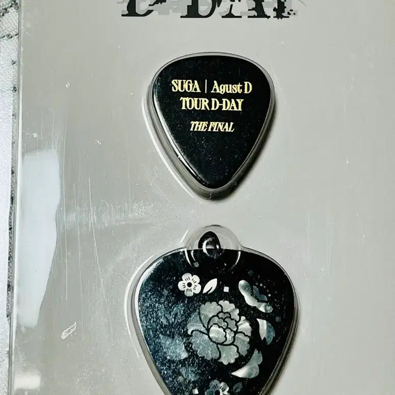[BUNJANG] SUGA Agust D Tour D-DAY The Final Goods Guitar Pick / 슈가 어거스트디 투어 D-DAY 더 파이널 굿즈 기타 피크