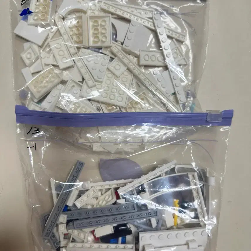 [BUNJANG] Lego 10283 NASA Space Shuttle / 레고 10283 NASA 우주왕복선 개봉 팝니다