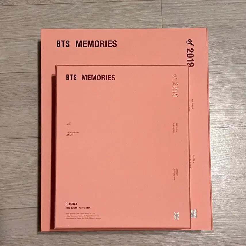 [BUNJANG] BTS 2019 Memories Blu-ray + DVD Bundle Set (J-Hope Photocard) / [일괄] BTS 방탄소년단 2019 메모리즈 블루레이(제이홉 포카) + DVD 세트