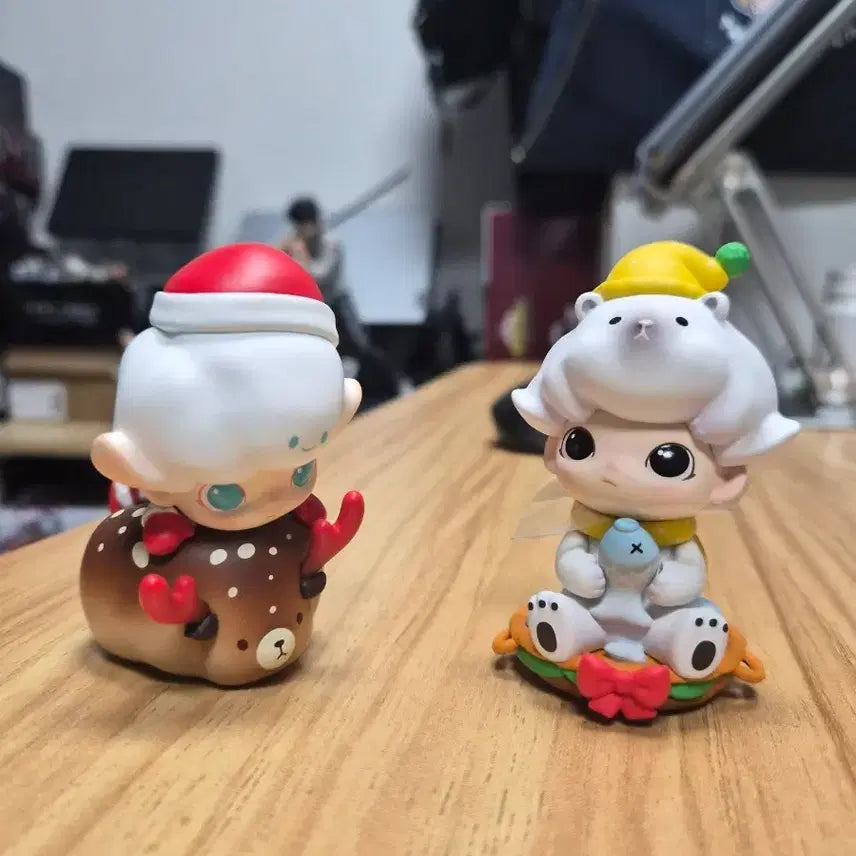 [BUNJANG] Pop Mart Dimoo Christmas Edition Figure Set (2 Types) / 팝마트 디무 크리스마스 피규어 2종 세트