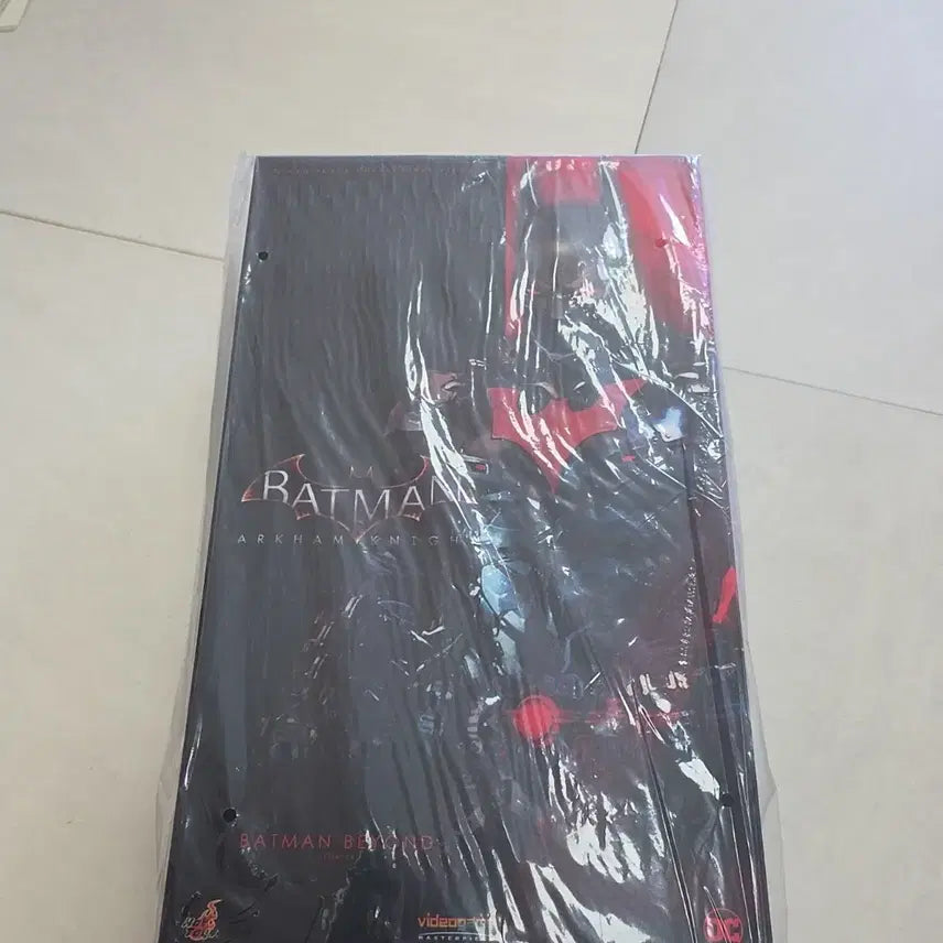[BUNJANG] Hot Toys Batman: Arkham Knight Batman Beyond Figure / 핫토이 배트맨 아캄나이트 배트맨 비욘드 피규어
