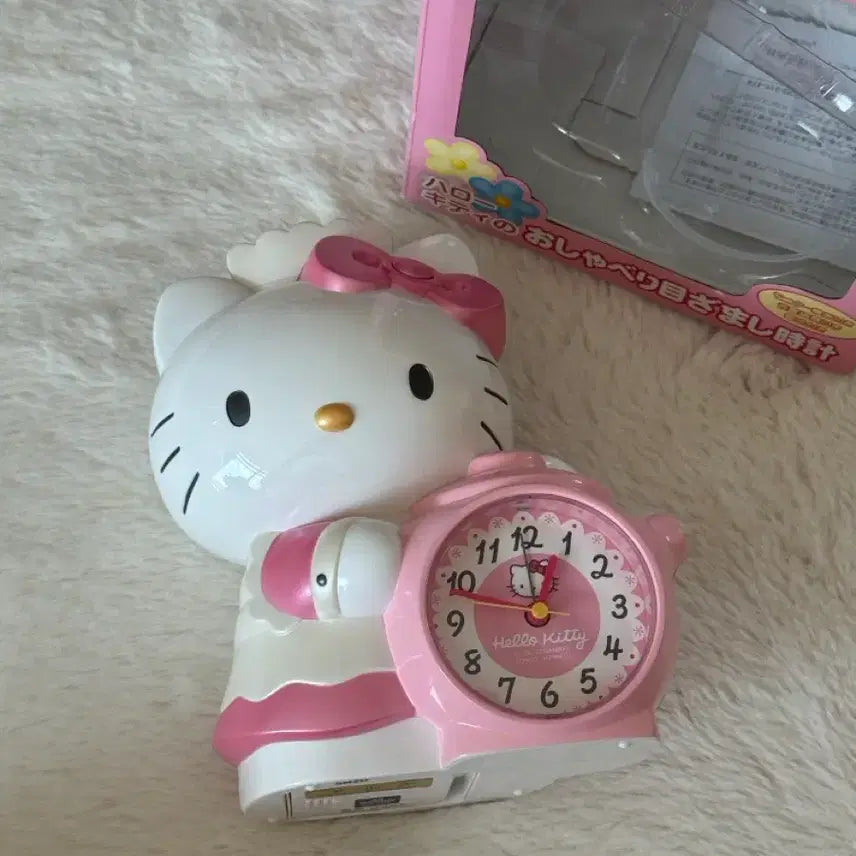 [BUNJANG] Sanrio Classic Kitty Maid Cafe Alarm Desk Clock / 고전키티 메이드 카페 알람 시계 탁상 시계