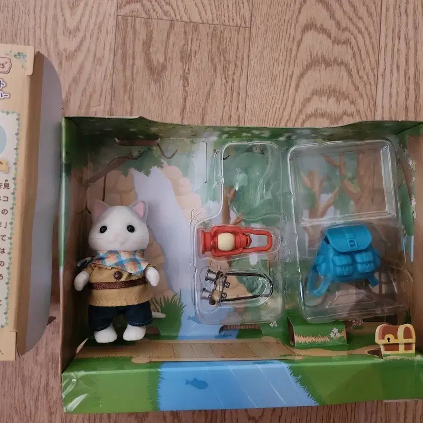 [BUNJANG] Sylvanian Families Latte Cat Explorer / 실바니안 탐험을 떠나는 라떼고양이