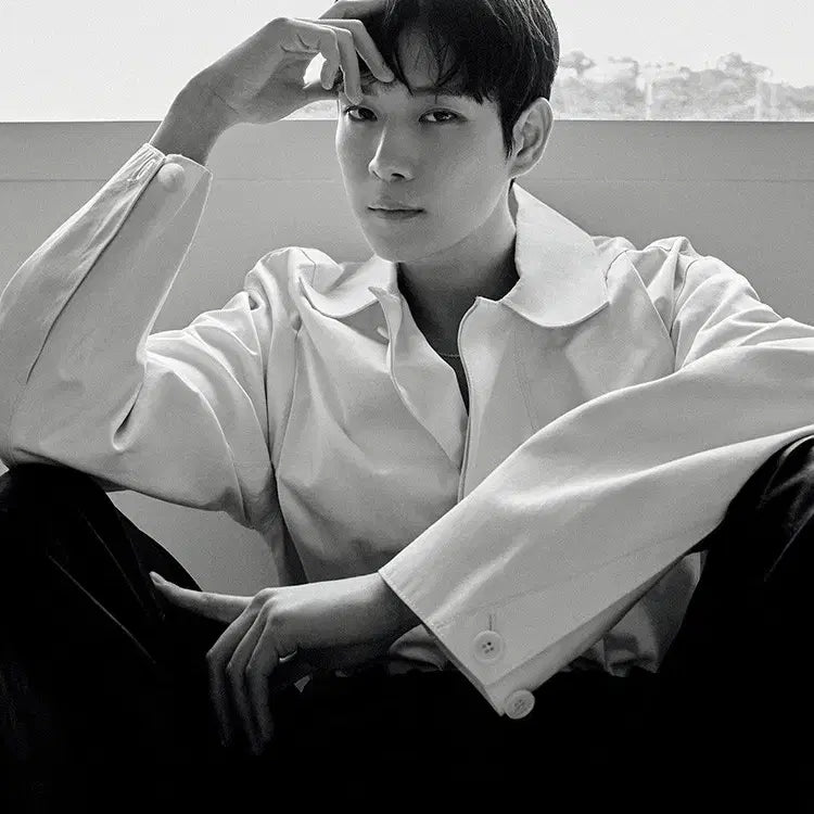 [BUNJANG] Marie Claire Magazine feat. Kim Young-dae Pictorial &amp; Interview (Penthouse Era) / (마지막 한권)<친애하는 X> 배우 김영대님 화보와 인터뷰가 실린 마리끌레르 잡지 양도