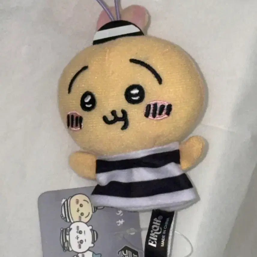 [BUNJANG] Chiikawa Rabbit Finger Puppet Mini Mascot Prisoner / 치이카와 먼작귀 우사기 핑거퍼펫 미니 마스코트 감옥 죄수 손가락 인형