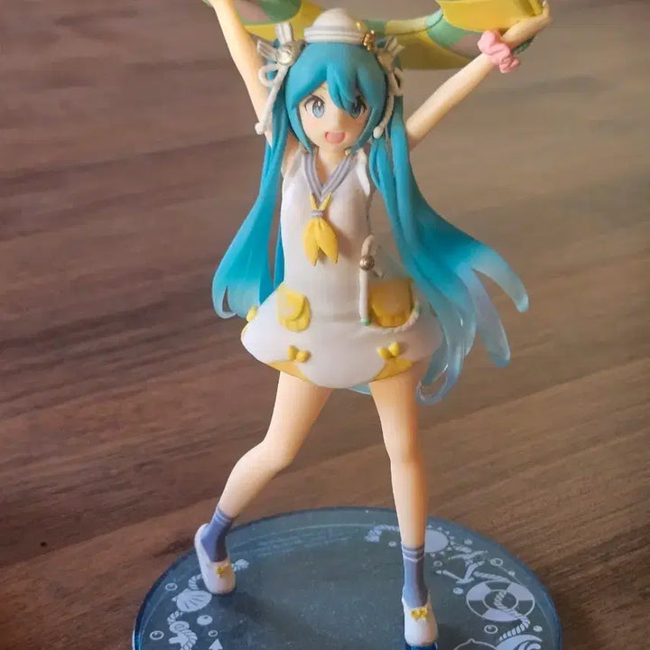 [BUNJANG] Hatsune Miku Summer Outfit Figure / 하츠네미쿠 여름옷 피규어